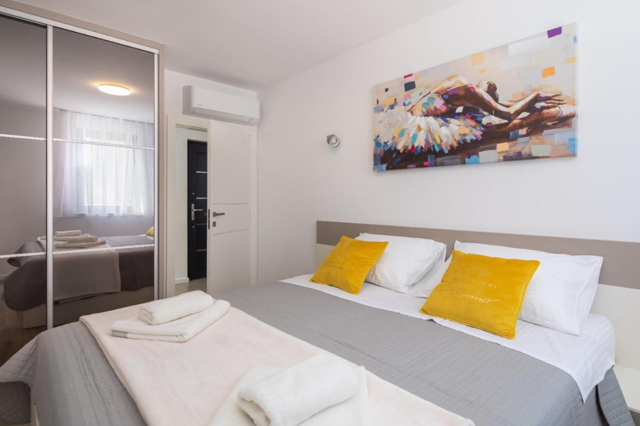 Luxury Apartment Sea Pakoštane Esterno foto