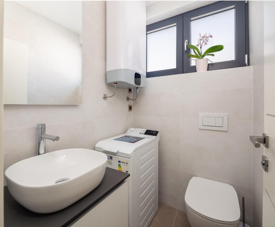 Luxury Apartment Sea Pakoštane Esterno foto