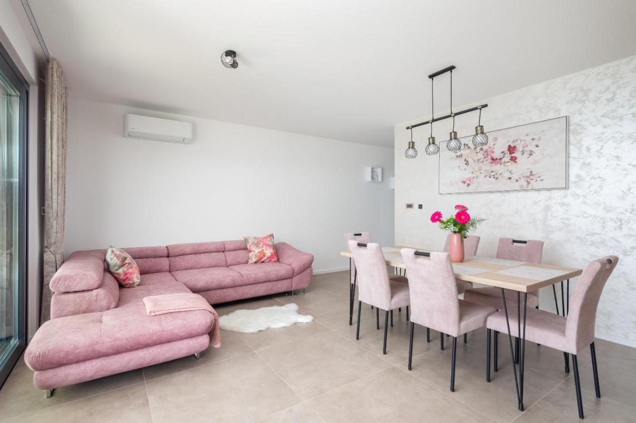 Luxury Apartment Sea Pakoštane Esterno foto